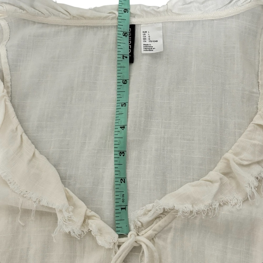 H&M / Divided- Size Large - Cream Flounced Top - Distressed and Raw Edges - Picture 9 of 12